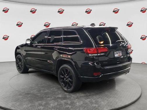 Diamond Black 2022 Jeep Grand Cherokee WK Laredo