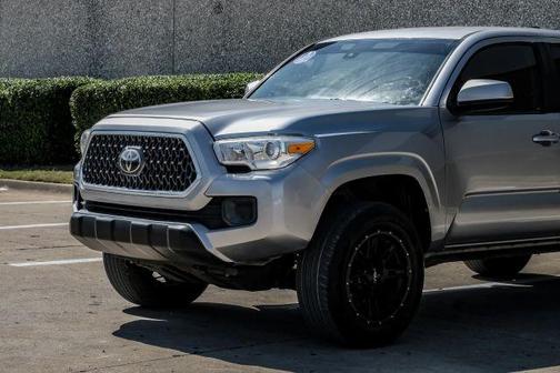2019 Toyota Tacoma SR