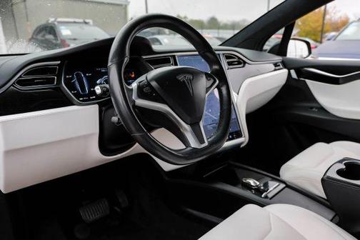 2017 Tesla Model X 75D