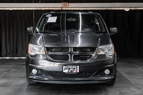 Brown 2019 Dodge Grand Caravan SXT