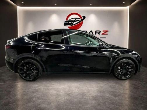 Black 2021 Tesla Model Y Long Range