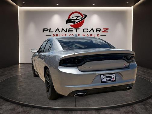 Billet Silver Metallic Clearcoat 2017 Dodge Charger SXT