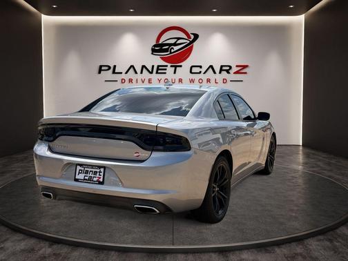Billet Silver Metallic Clearcoat 2017 Dodge Charger SXT