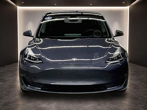 Midnight Silver Metallic 2023 Tesla Model 3 Base