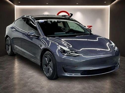 Midnight Silver Metallic 2023 Tesla Model 3 Base