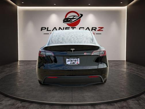 2025 Tesla Model Y Long Range