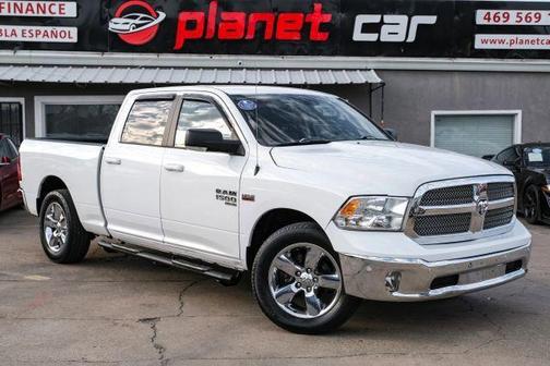 Bright White Clearcoat 2019 RAM 1500 Classic Big Horn