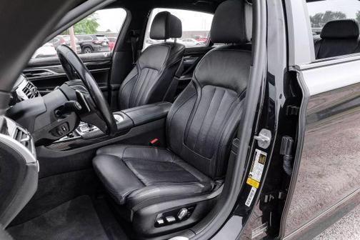 2018 BMW 740 i