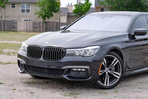 2018 BMW 740 i