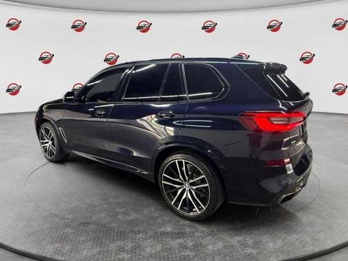 Carbon Black Metallic 2020 BMW X5 M50i