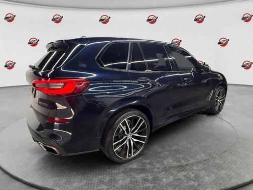 Carbon Black Metallic 2020 BMW X5 M50i