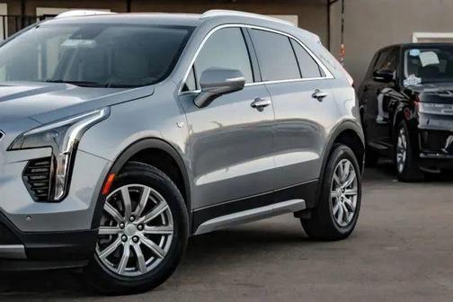 2023 Cadillac XT4 Premium Luxury