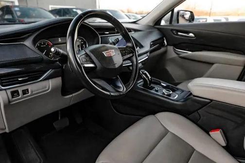 2023 Cadillac XT4 Premium Luxury