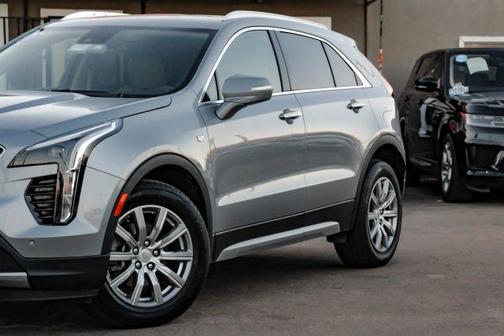 2023 Cadillac XT4 Premium Luxury