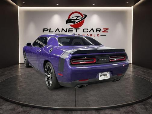 Plum Crazy Pearlcoat 2016 Dodge Challenger R/T Scat Pack