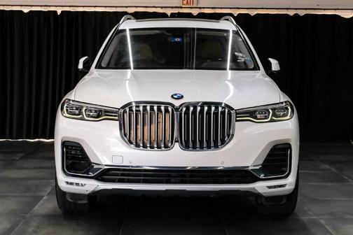 Mineral White Metallic 2020 BMW X7 xDrive40i