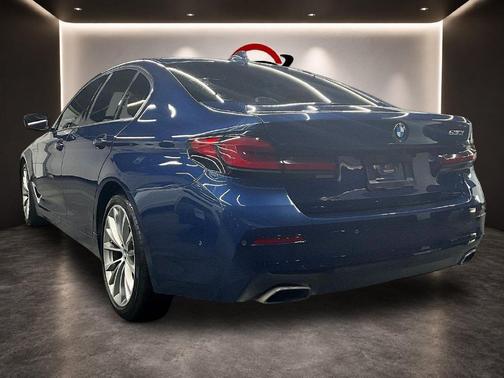2021 BMW 530 i