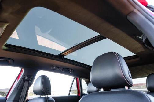 2021 Volkswagen Atlas Cross Sport 3.6L V6 SE w/Technology R-Line