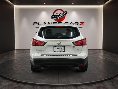 White 2018 Nissan Rogue Sport SL
