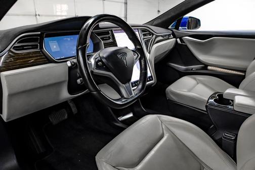 2016 Tesla Model S 70