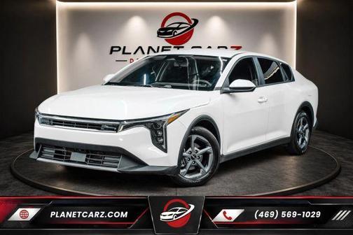 Snow White Pearl 2025 Kia K4