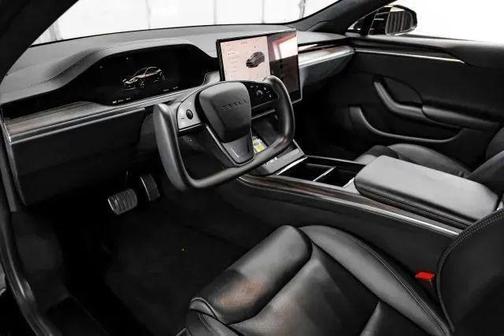 2022 Tesla Model S Base