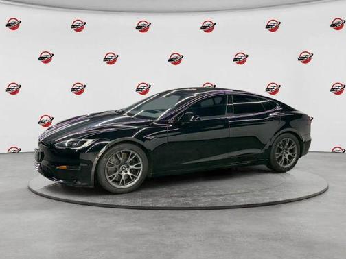 Black 2022 Tesla Model S Base