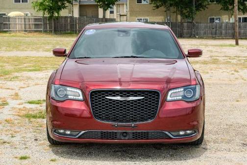 2018 Chrysler 300 S