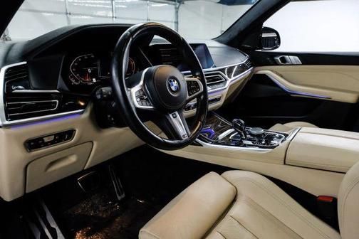 Carbon Black Metallic 2021 BMW X7 xDrive40i