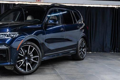 Carbon Black Metallic 2021 BMW X7 xDrive40i