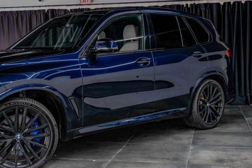 2022 BMW X5 M50i