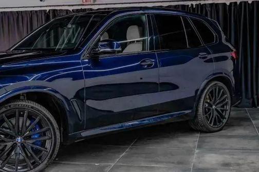 2022 BMW X5 M50i