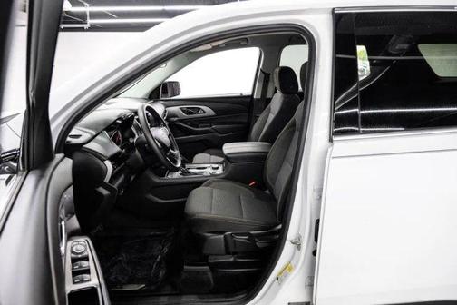 Summit White 2020 Chevrolet Traverse LS