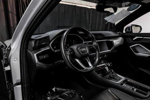 Florett Silver Metallic 2024 Audi Q3 40 Premium