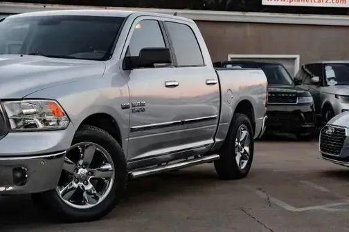 Bright Silver Clearcoat Metallic 2018 RAM 1500 Lone Star