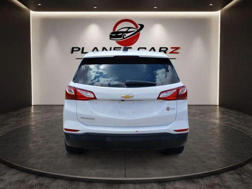 Summit White 2019 Chevrolet Equinox LS