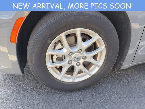 Ceramic Gray Clearcoat 2023 Chrysler Pacifica Touring-L