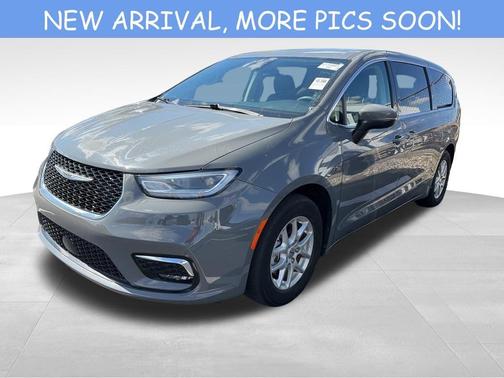 Ceramic Gray Clearcoat 2023 Chrysler Pacifica Touring-L