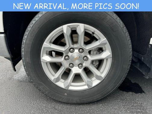 Summit White 2023 Chevrolet Silverado 1500 LT