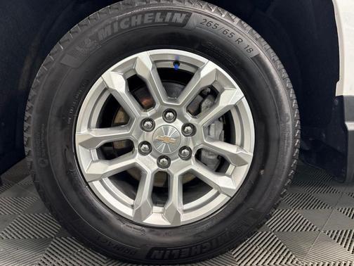 Summit White 2023 Chevrolet Silverado 1500 LT
