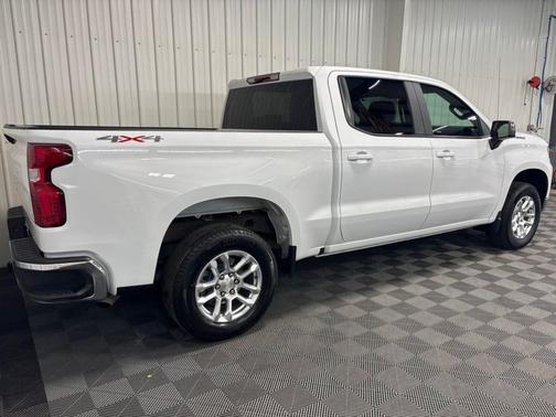 Summit White 2023 Chevrolet Silverado 1500 LT