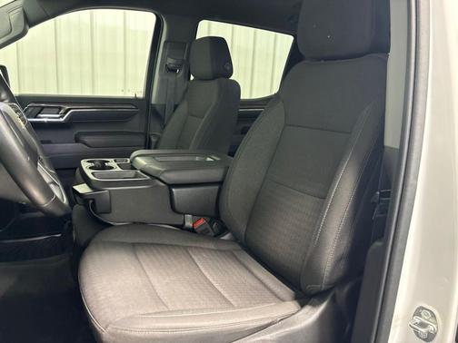 Summit White 2023 Chevrolet Silverado 1500 LT