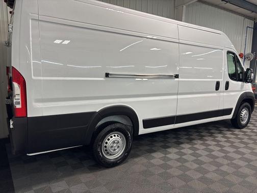 Bright White Clearcoat 2026 RAM ProMaster 3500 High Roof