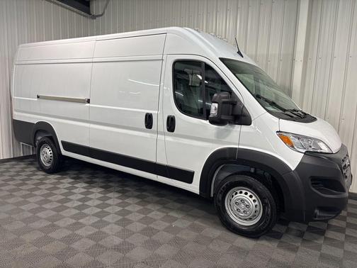 Bright White Clearcoat 2026 RAM ProMaster 3500 High Roof
