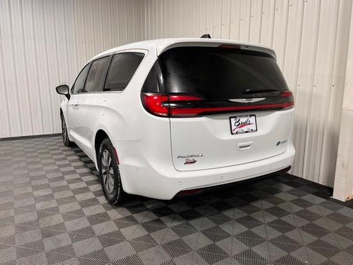 2025 Chrysler Pacifica Hybrid Select