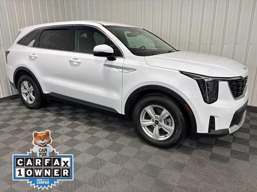2025 Kia Sorento LX