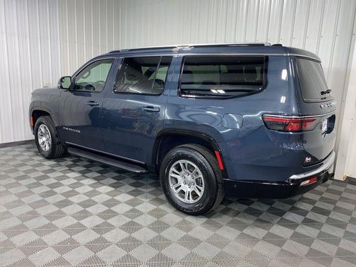 2024 Jeep Wagoneer Base