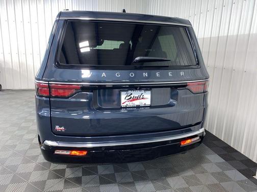 2024 Jeep Wagoneer Base