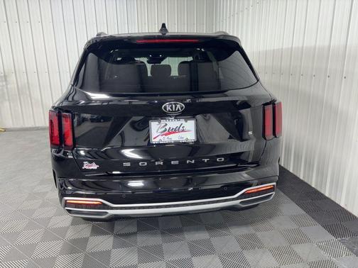 2021 Kia Sorento S