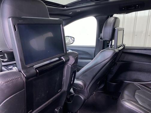 2021 Chrysler Pacifica Touring-L